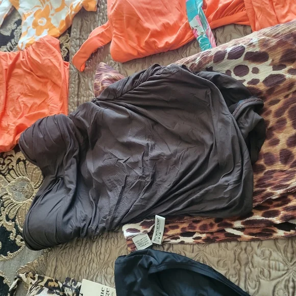 19pc swimsuit lot with covers. Bettie Page, LA Blanca, Carmen Marc Valvo, unique - Picture 7 of 16